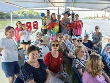 Plimbare pe Dunăre cu nava de agrement „Lacu Sărat” (1)